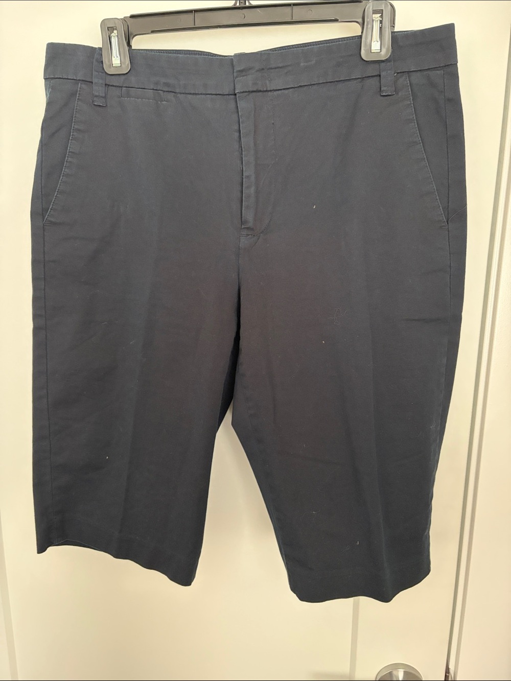Vince Navy Mid-Length Flat-Front Bermudas